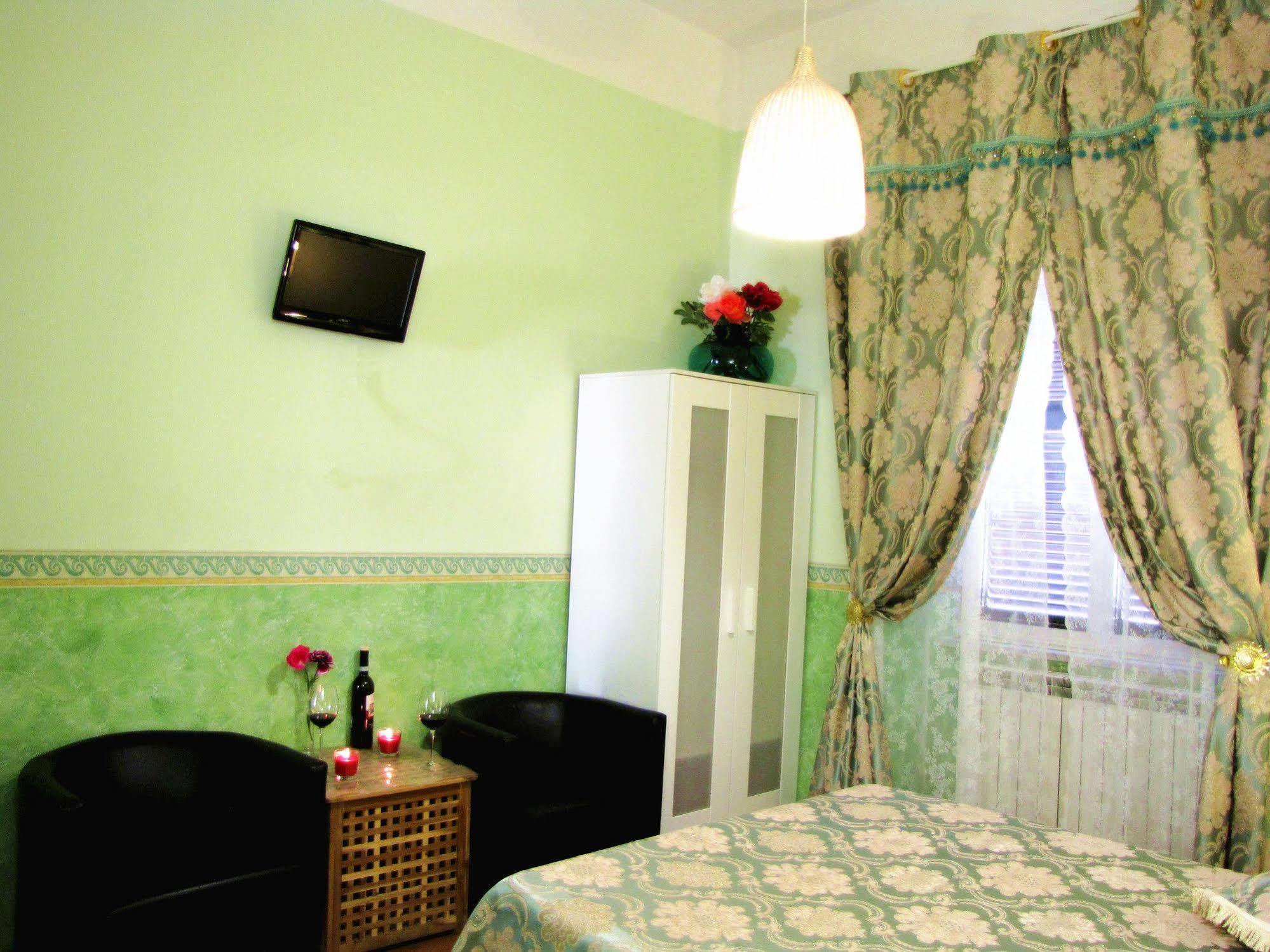 Holiday Sunny Roma B&B Zewnętrze zdjęcie
